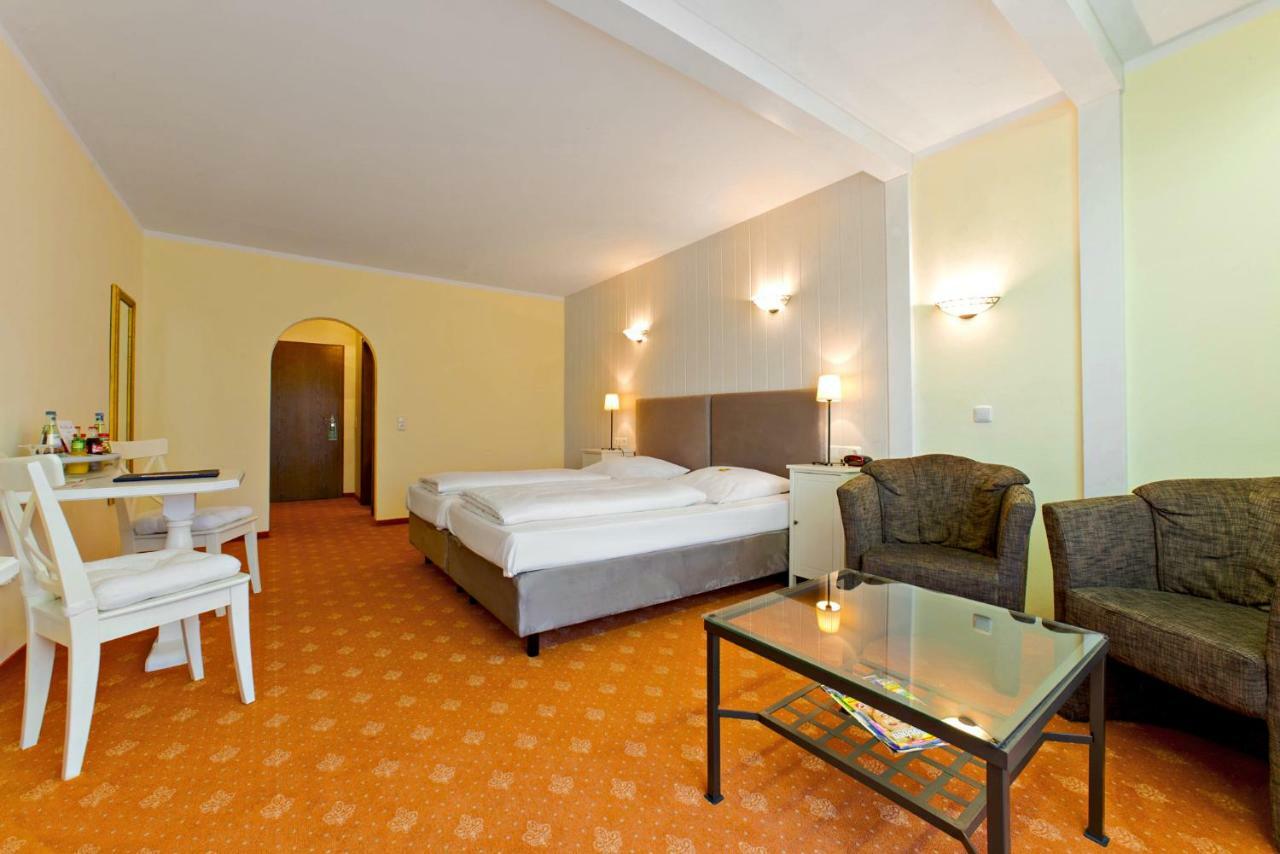Hotel Raeucherhansl Loiching ภายนอก รูปภาพ